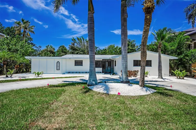 112 Peterson Ln, FL
