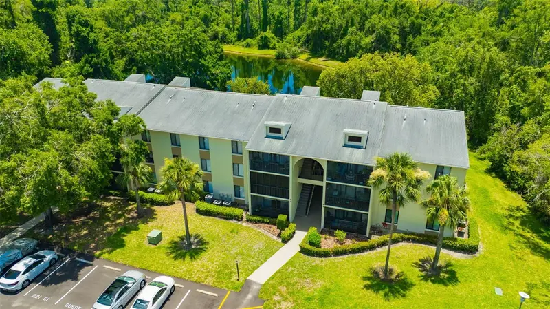 3134 Lake Pine Way #F2, FL