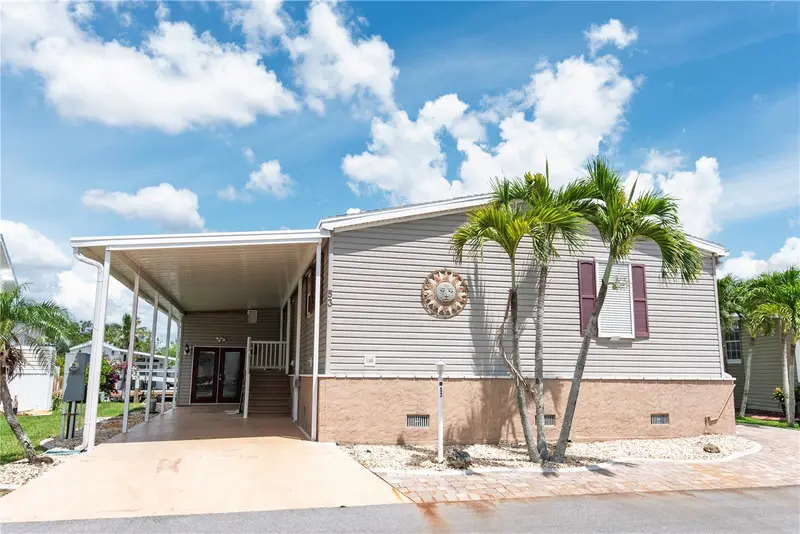 53 Rotterdam Dr, FL