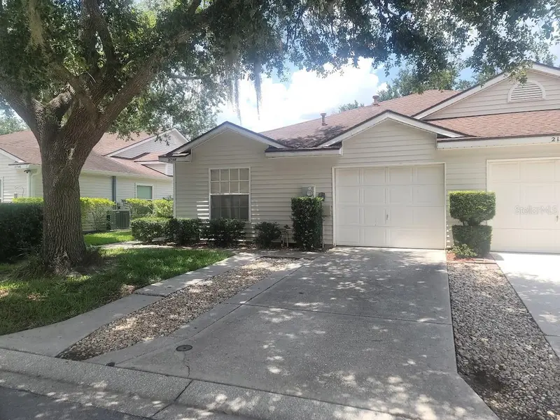 21544 Clubside Loop, FL