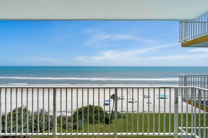5201 S Atlantic Ave #703a, FL