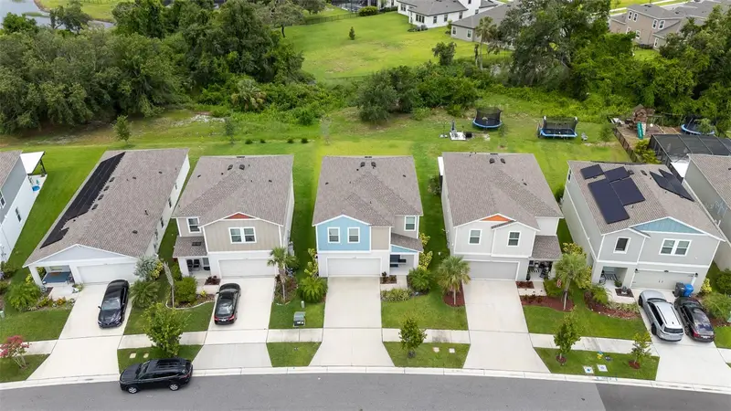 5528 Summer Sunset Dr, FL