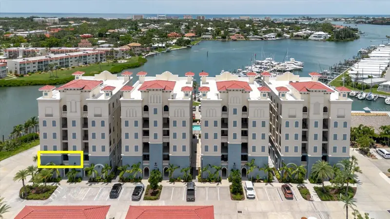 501 Tamiami Trl N #201, FL