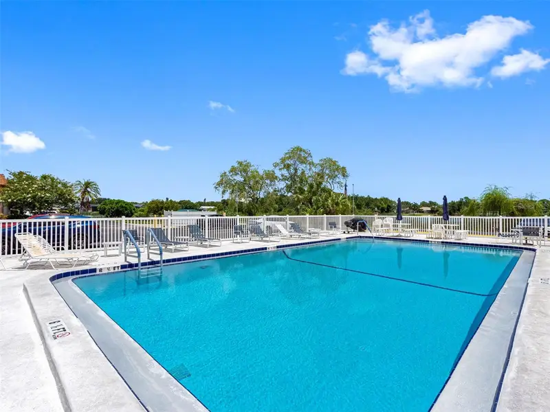 10182 Seminole Island Dr, FL