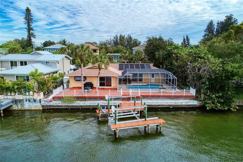 4946 Commonwealth Drive, FL