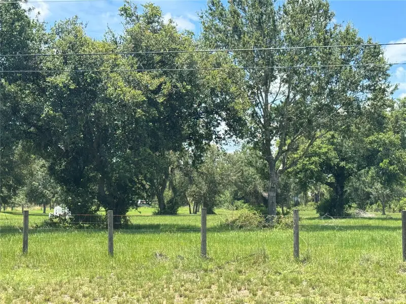 Lot 12 Tropicaire Blvd, FL