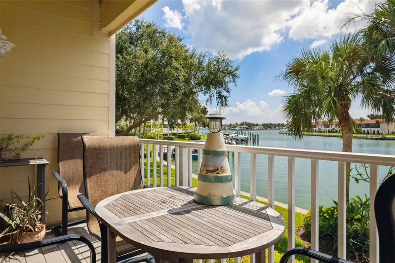 459 Haven Point Dr #459, FL