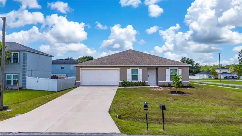761 Parrot Ct, FL