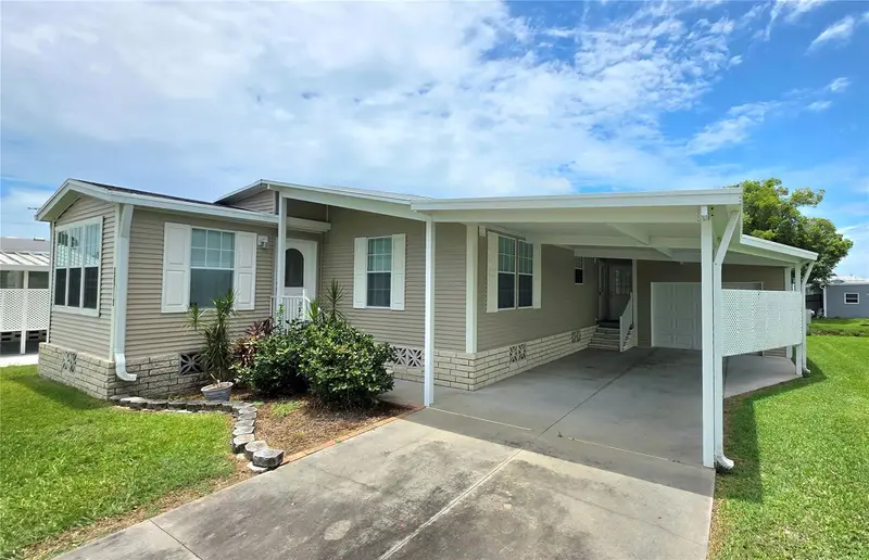 36740 Strand Dr, FL