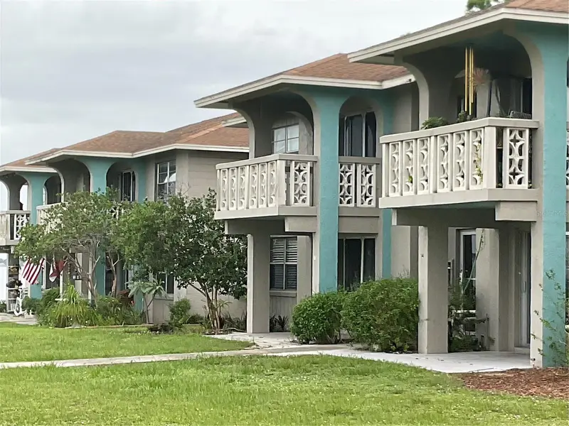 1011 Lakeview Dr, FL