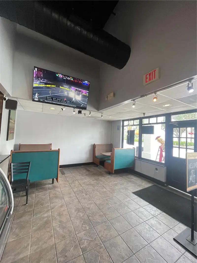 2498 W Brandon Blvd, FL