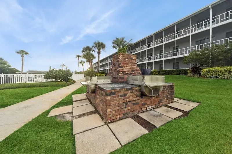 1700 6th Street, FL