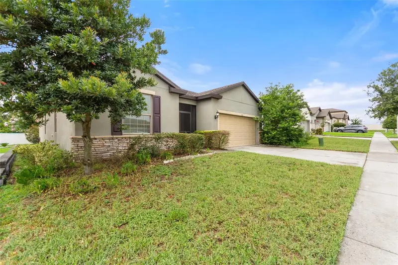 120 Citrus Isle St, FL