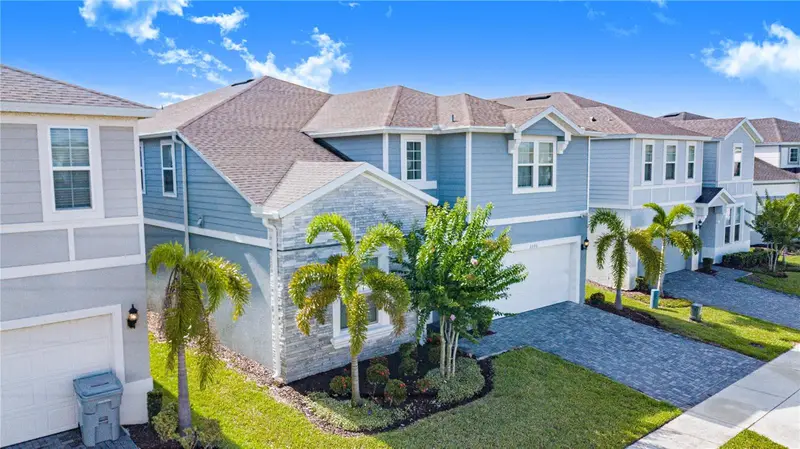 2090 Lelani Cir, FL