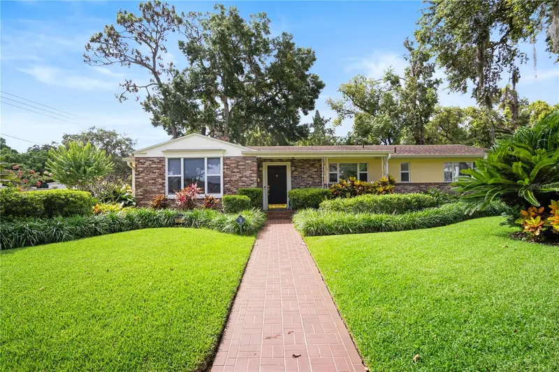 1228 Spring Lake Dr, FL
