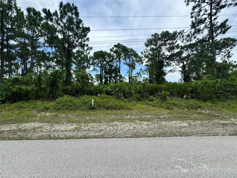977 Kellogg St E, FL