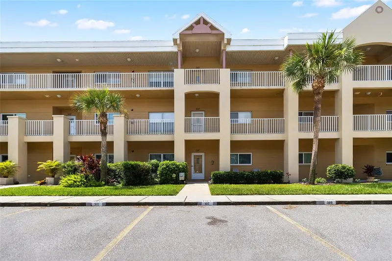 2231 Utopian Dr E #307, FL