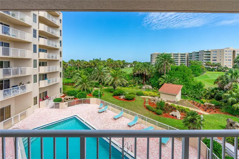 3 Oceans West Blvd #3a7, FL
