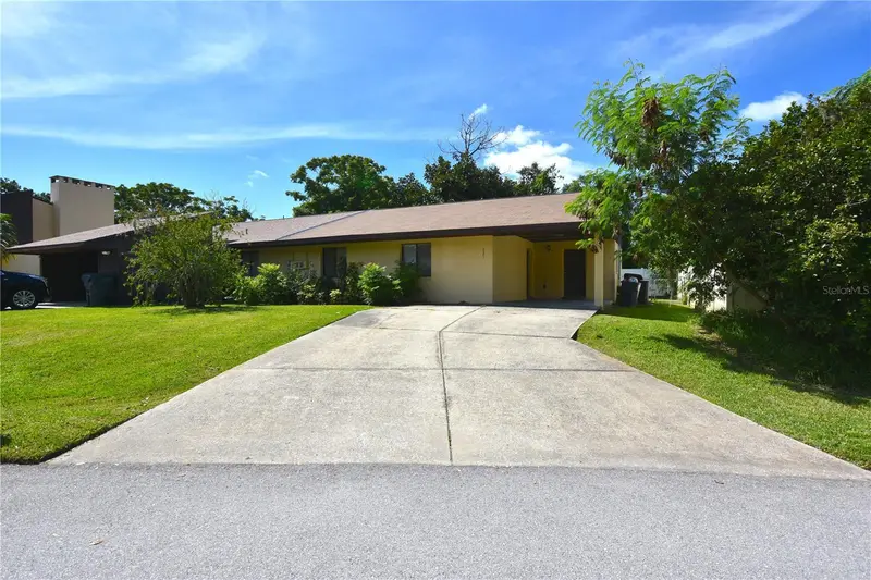 321 Lake Harris Dr, FL
