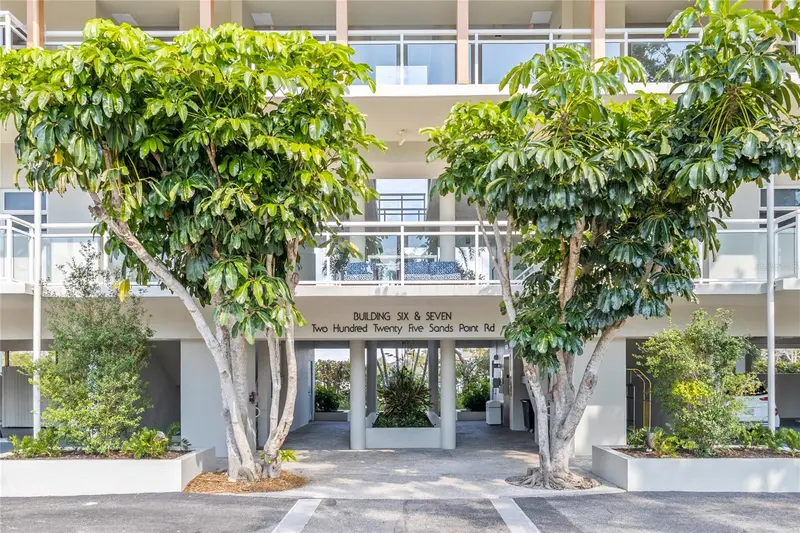 225 Sands Point Rd #6103, FL