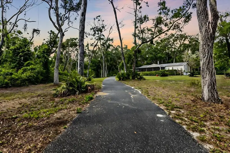 303 Ne 290th Ave, FL