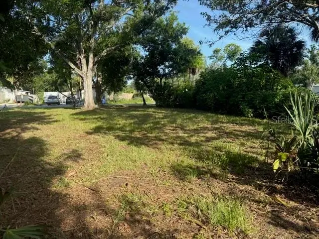 Kenwood Ave, FL