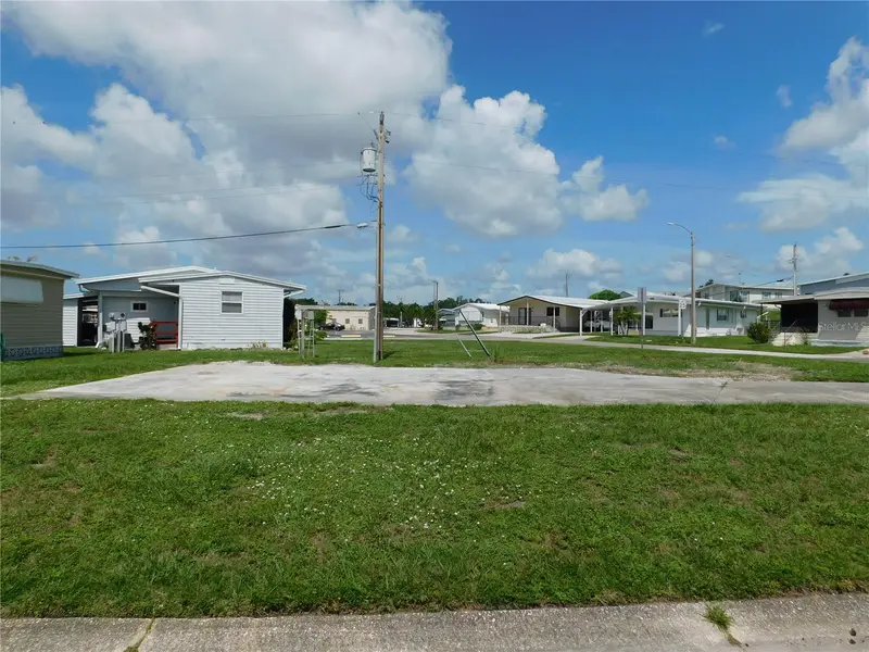 1205 43rd Avenue Dr E, FL