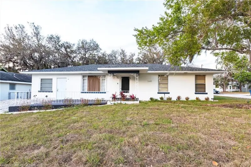 2600 Lakeview Dr, FL