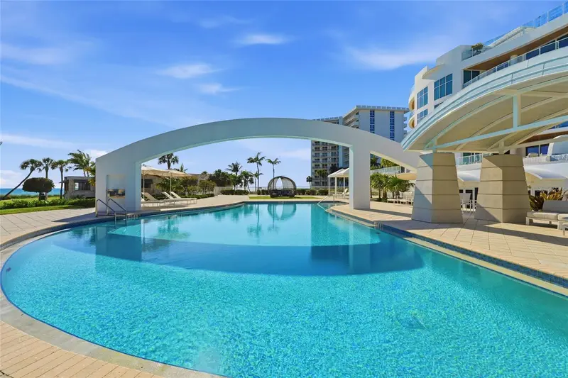 2251 Gulf Of Mexico Dr #301, FL
