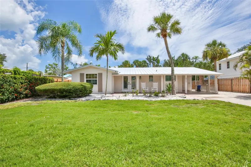 211 Island Cir, FL