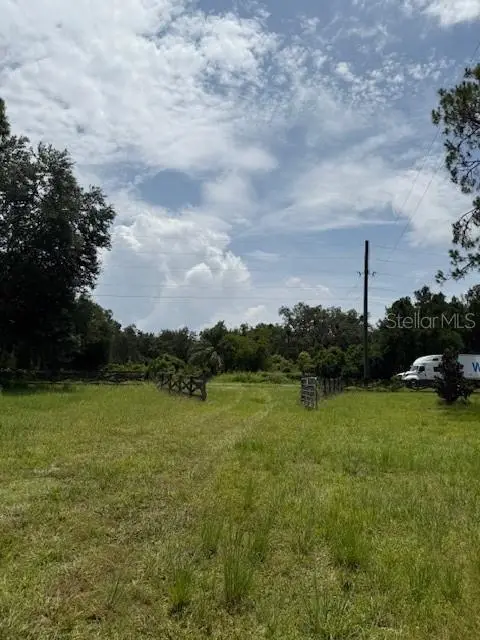 8715 State Road 33, FL