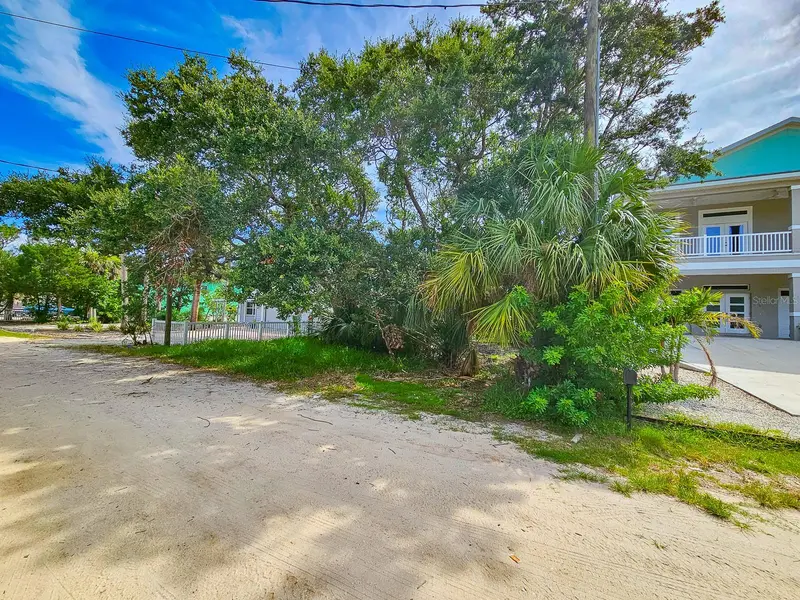 2721 S John Bull St, FL