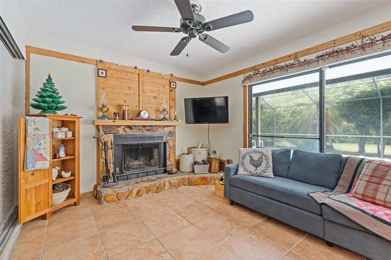 155 Woodcutter Ln, FL