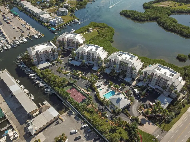 13113 Gasparilla Rd #405, FL