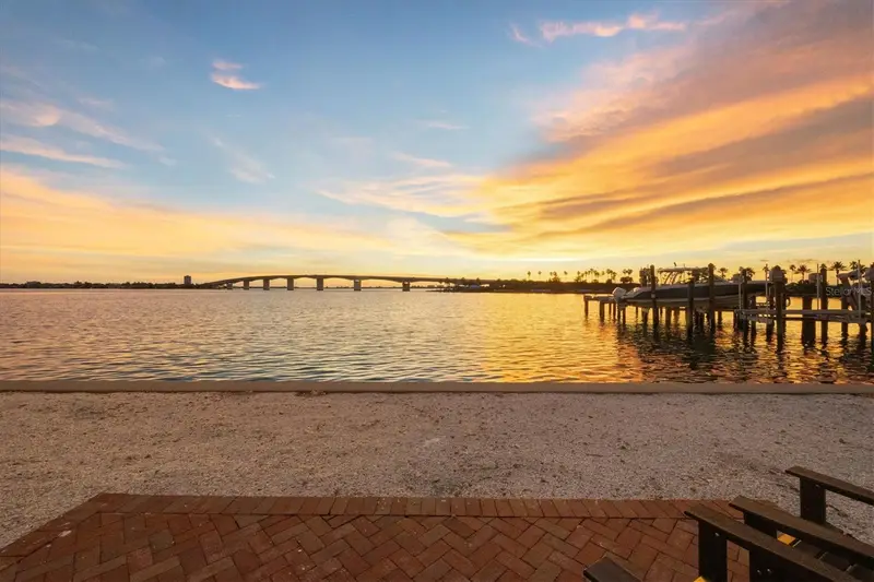 226 Golden Gate Pt #12, FL