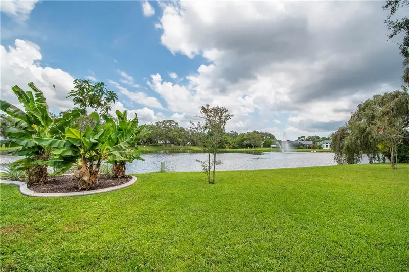 2906 Windridge Dr, FL