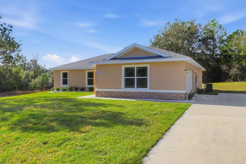 8512 N Garland Way, FL