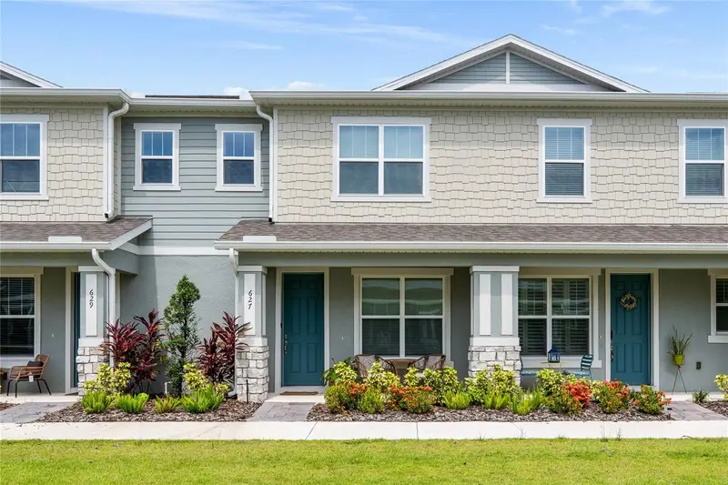 627 Dogfish Ln, FL