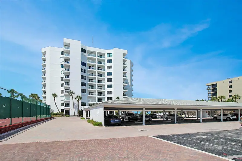 1050 Longboat Club Rd #702, FL