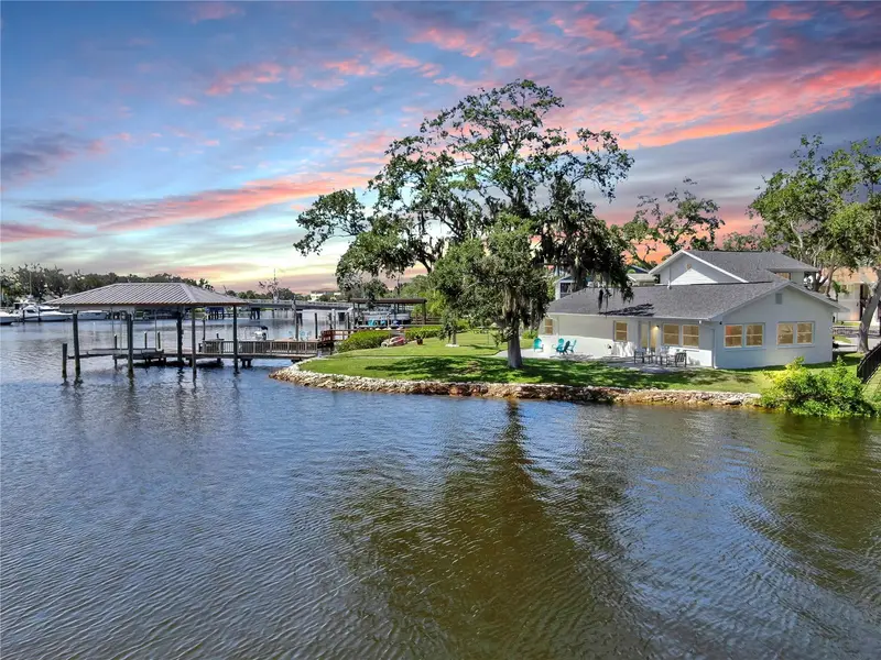 424 Doric Ct, FL