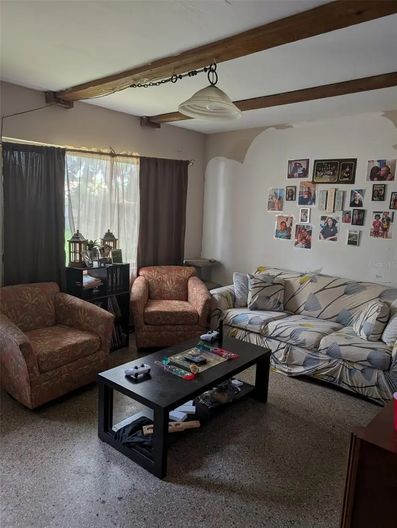 5610 Wilson Rd, FL