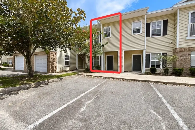 4877 Nw 42nd Rd #106, FL