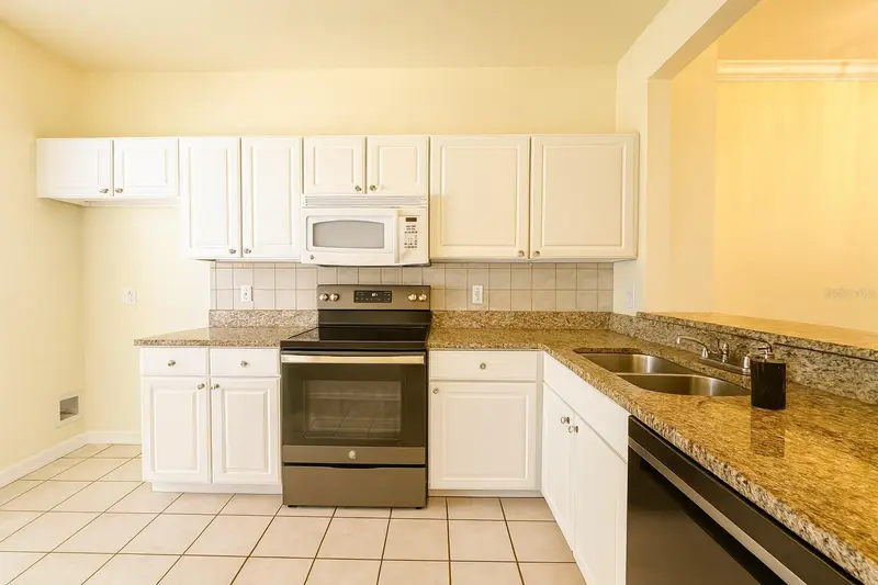4877 Nw 42nd Rd #106, FL