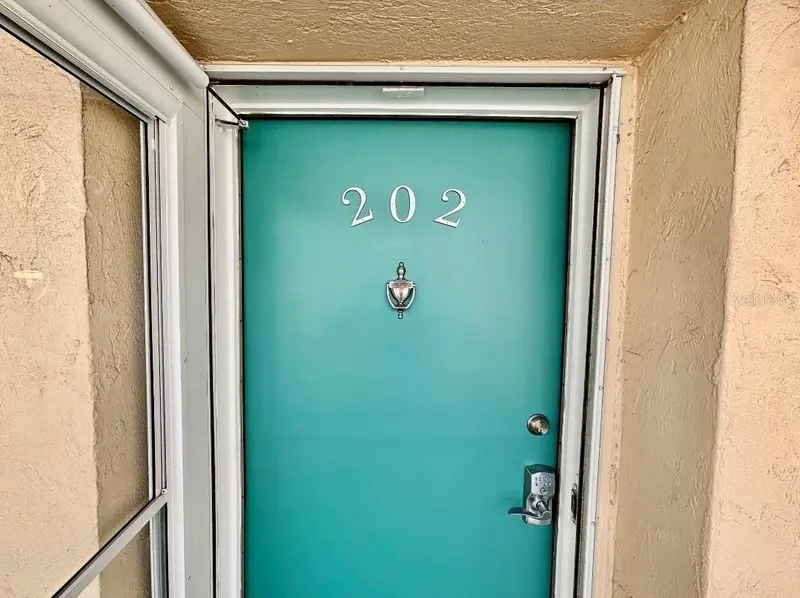 1215 S Portofino Dr #202, FL