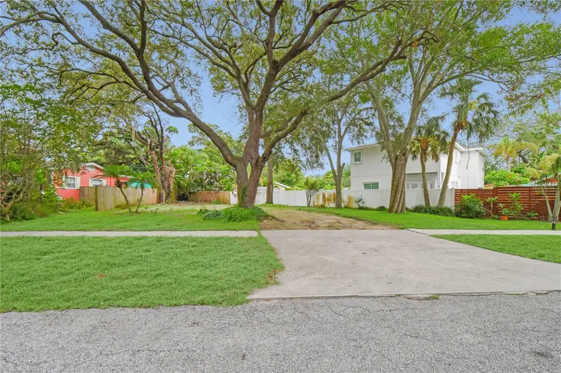 1050 Conant Ave, FL