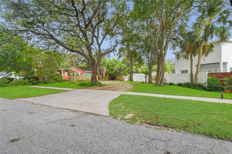 1050 Conant Ave, FL