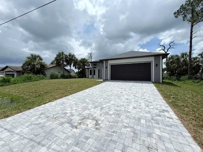 1177 Petronia St, FL