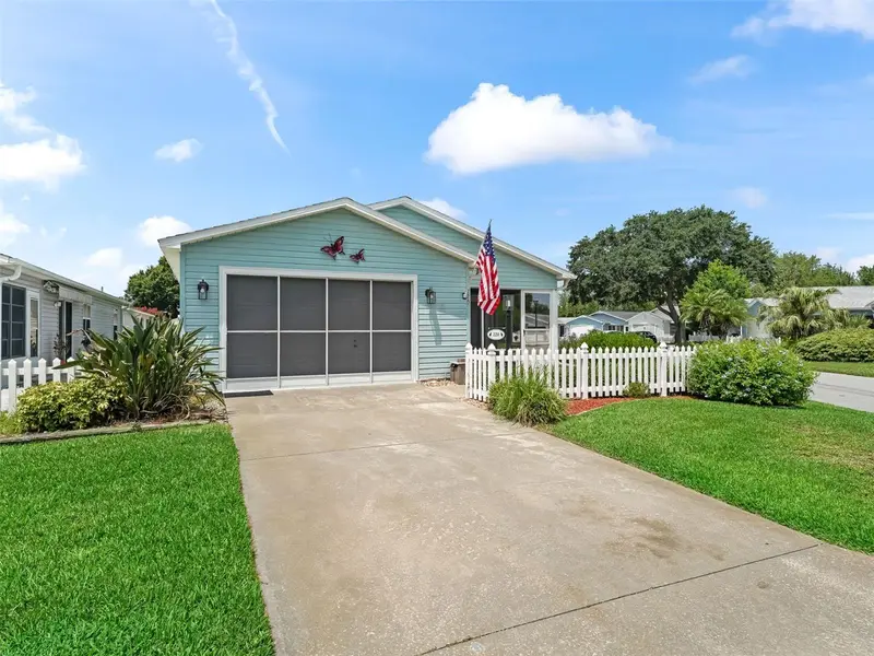 220 Estrada Pl, FL