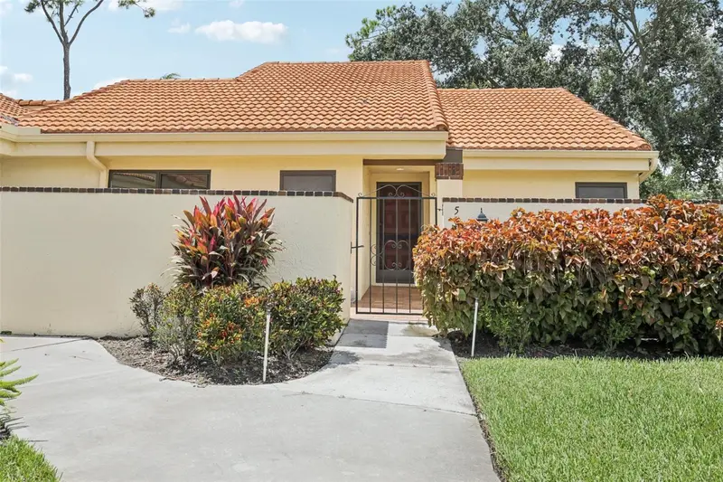 5387 Huntingwood Ct #4, FL