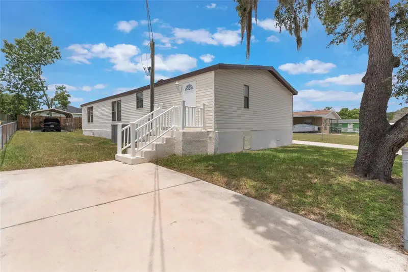 127 E Northside Dr, FL